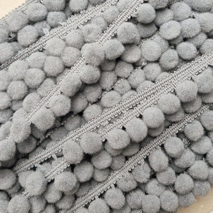 Medium Pom Pom Fringe Trim (18mm) - Free Worldwide Shipping- Sew Royal US